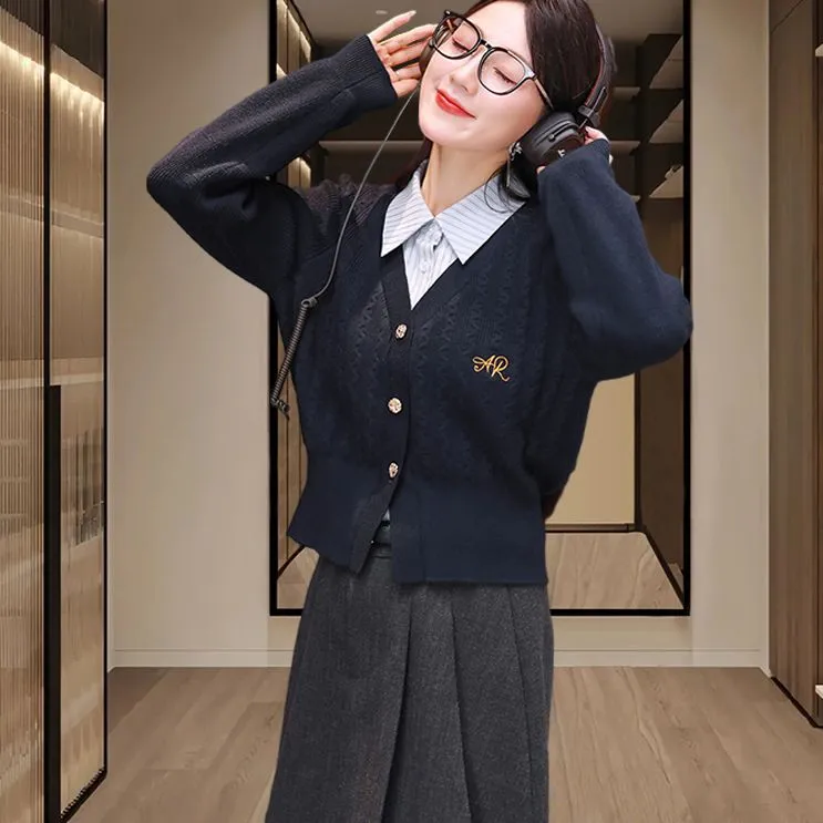 韩系翻领拼接假两件针织开衫女秋季2025新款宽松显瘦百搭修身上衣