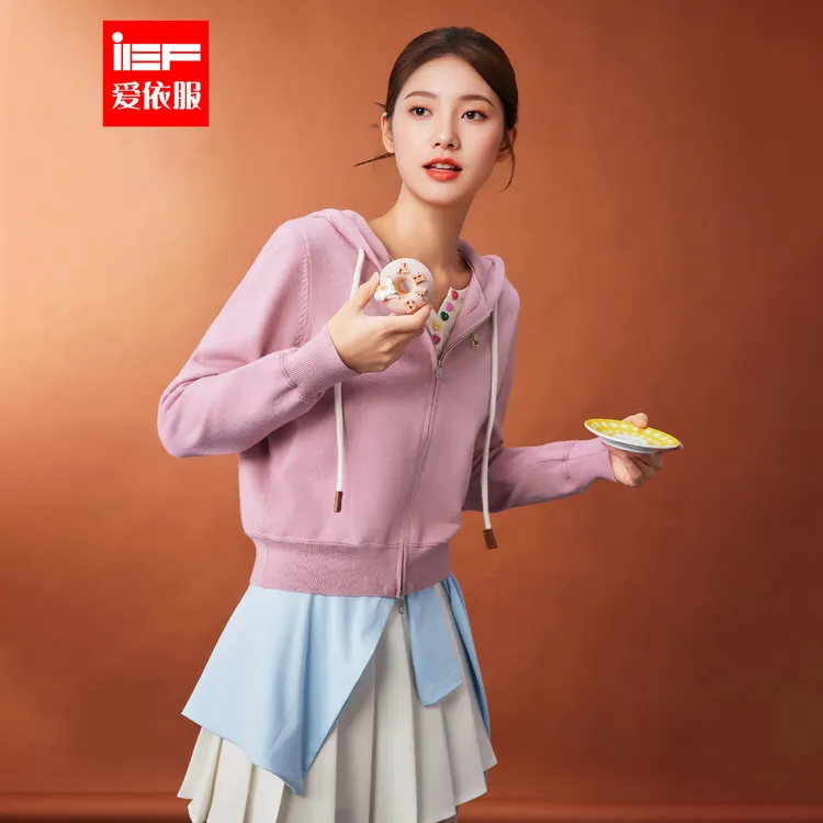 IEF/爱依服2025年秋季长袖休闲连帽短款毛织外套