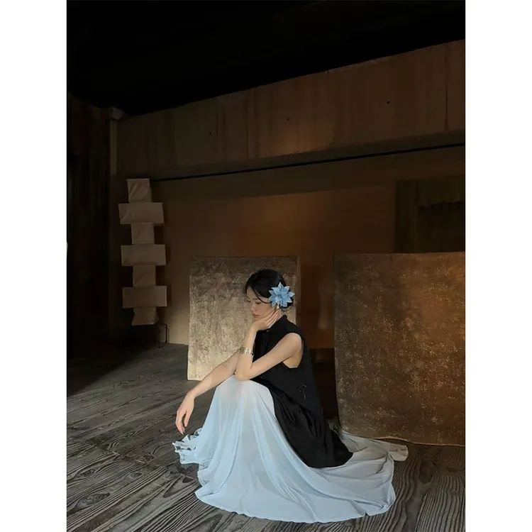 夏季新款修身显瘦设计感小众无袖上衣2025高级时尚宽松气质半身裙