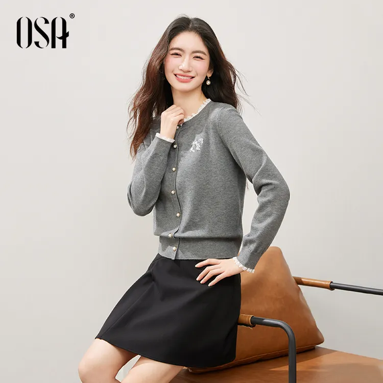 OSA/欧莎 格雷系灰色针织衫女新款花边圆领套头毛衣S125C16024