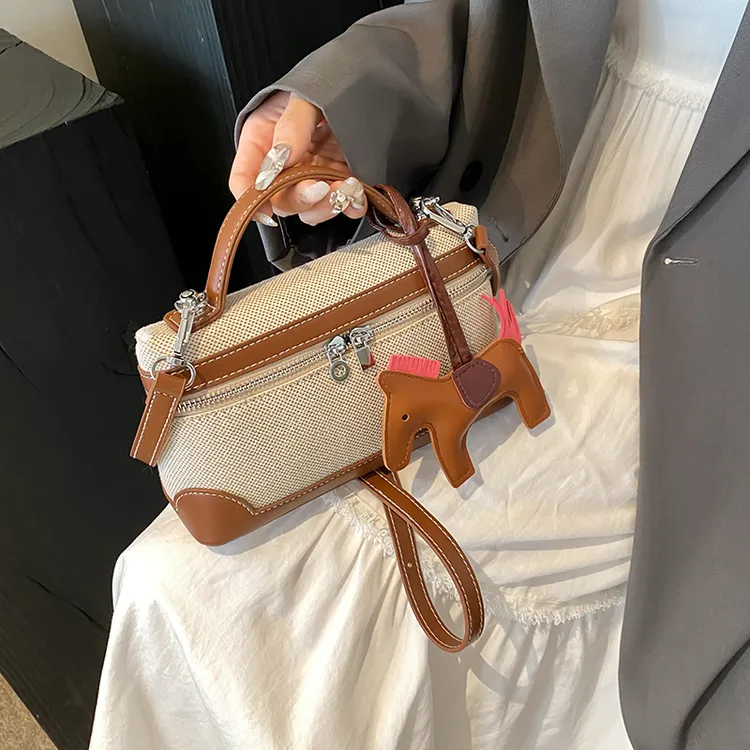 韩系时尚饭盒包2025秋冬新款通勤百搭手提包帆布小方包精致斜挎包