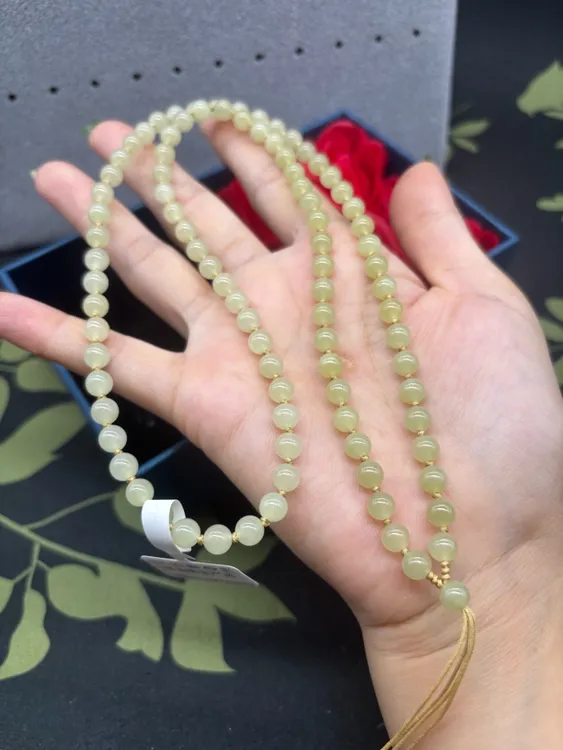 福利天然和田玉若羌黄口料鸡油黄柠檬黄圆珠6mm玉石挂件绳毛衣链