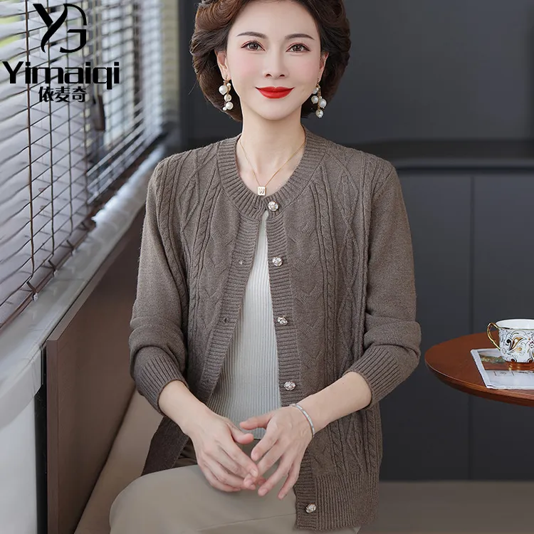 时尚休闲妈妈秋装针织长袖打底衫中老年气质百搭洋气纯色圆领上衣