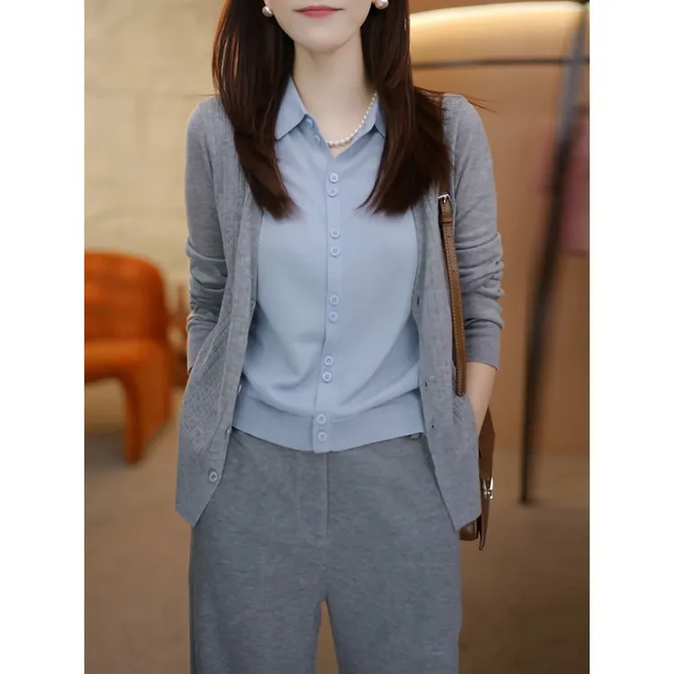 JUEDUOER/爵朵儿假两件撞色翻领针织开衫女秋季胖mm时尚百搭上衣
