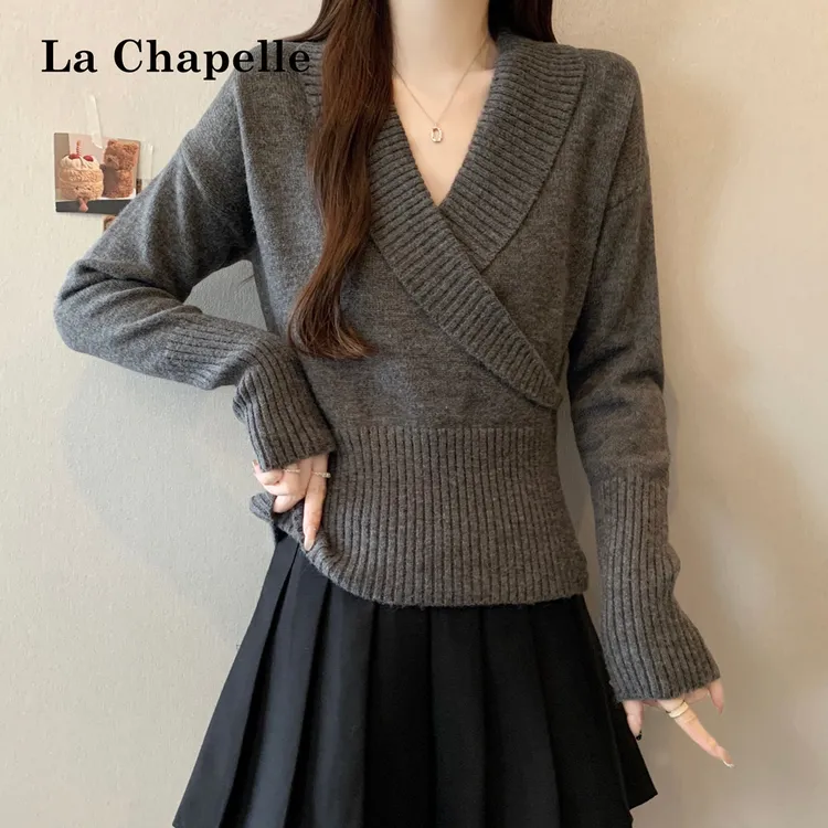 拉夏贝尔复古交叉V领长袖针织衫毛衣女装收腰显瘦大码内搭上衣潮