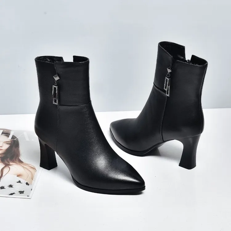 冬季女短靴秋冬真皮加绒保暖妈妈皮靴棉鞋加厚尖头高跟工作皮靴女