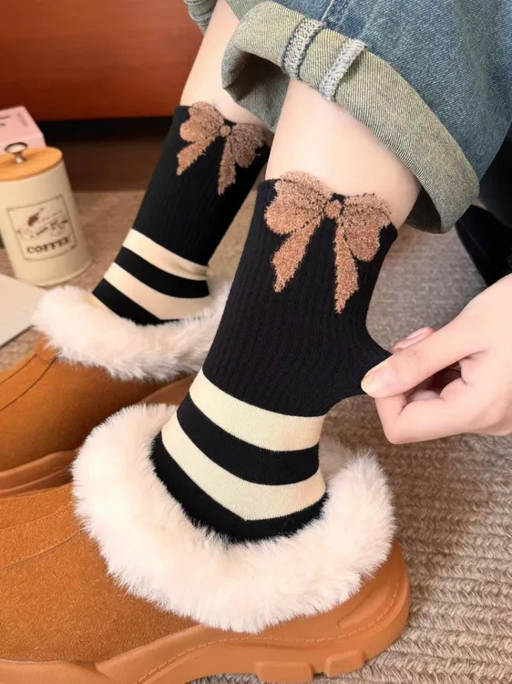 秋冬季森系秋季保暖笑脸中筒袜羽毛纱立体小熊动漫长筒袜