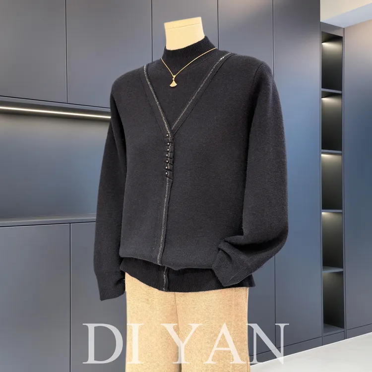 时尚休闲妈妈装加绒毛衣女高领冬装新款上衣气质百搭中老年针织衫