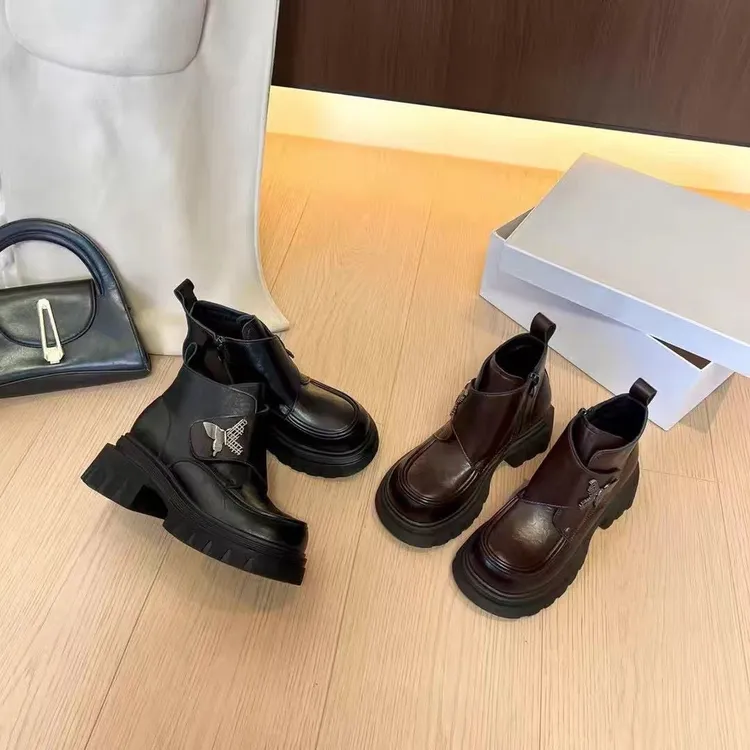 厚底时尚百搭舒适魔术贴瘦瘦短款马丁靴