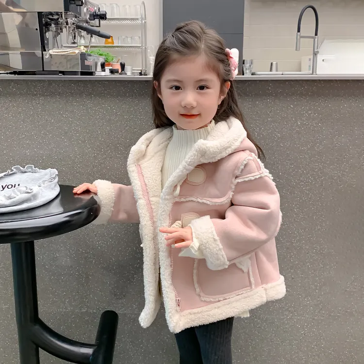 女童加绒外套秋冬季2025新款洋气女宝宝冬装儿童加厚皮毛一体大衣
