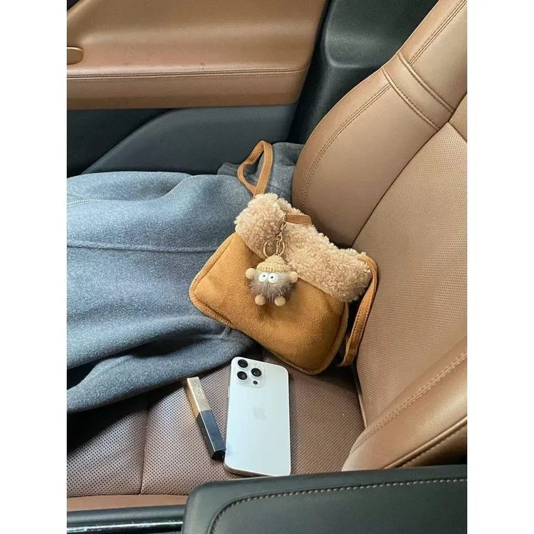 系拼接绒斜挎手机零钱包秋冬松弛感毛复古斜挎手机