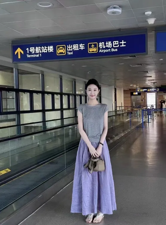 韩系灰色正肩短袖t恤女夏季2025新款显瘦收腰上衣百搭半身裙