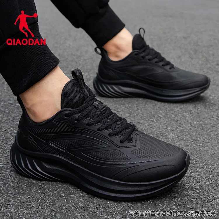 乔丹男鞋运动鞋2025冬季新款官方正品皮面轻便防水低帮男款跑步鞋