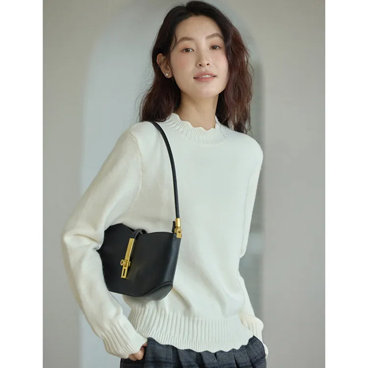 原水花边套头设计感白色半高领毛衣女冬季新款流行漂亮W43060