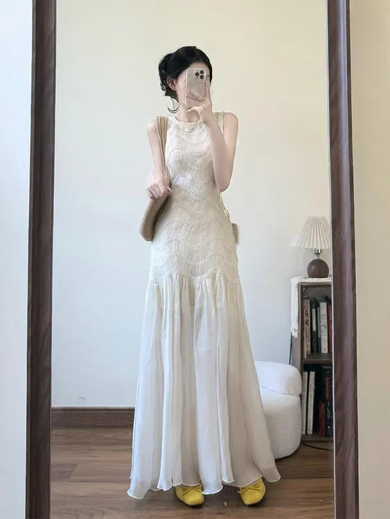 法式超好看独特漂亮无袖背心连衣裙海边度假风修身长裙2025年夏季