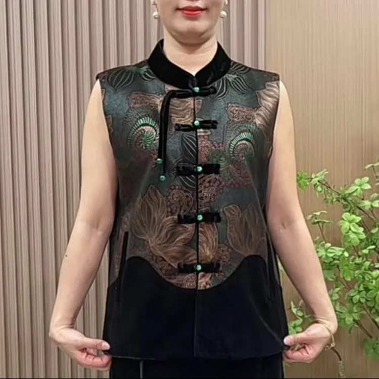 5150妈妈秋季国风盘扣马甲短款中老年女装新中式无袖坎肩两件套装