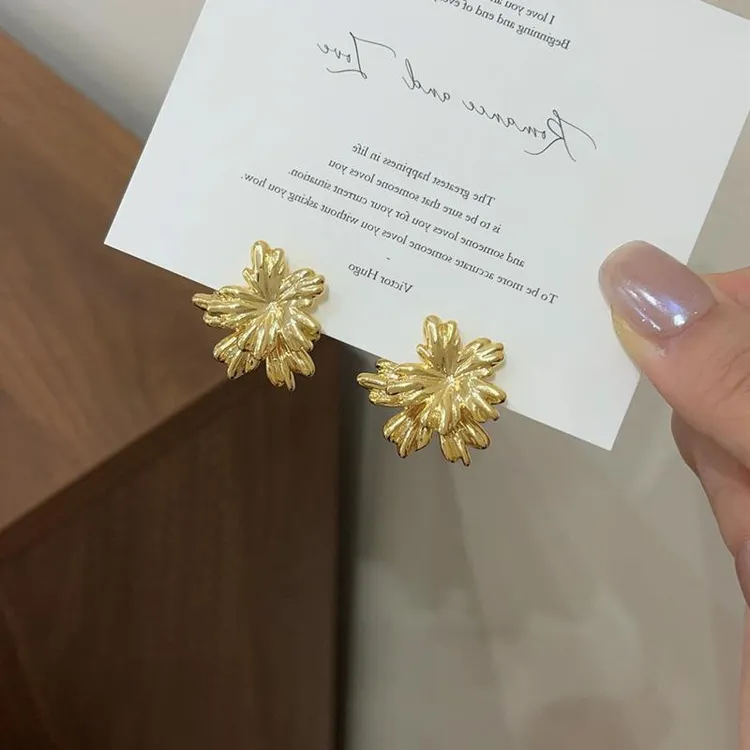 时尚百搭轻奢风耳饰气质饰品金色复古简约精致小耳钉小众个性法式