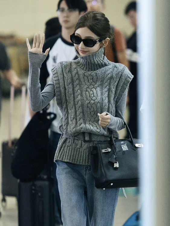 2025超火秋装一整套简约百搭松弛感灰色高领针织背心打底衫套装女