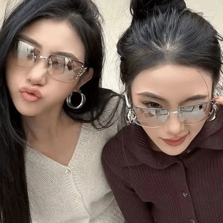欧美朋克科技感y2k墨镜女2025新款高级感复古千禧无框镶钻太阳镜