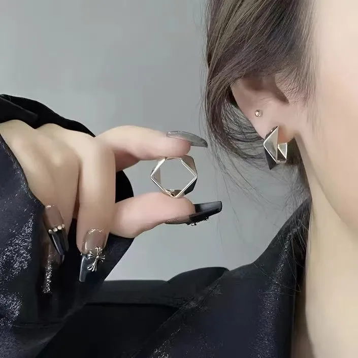 欧美银色金属立体菱形不规则设计耳扣式耳环冷淡风小众轻奢高级感