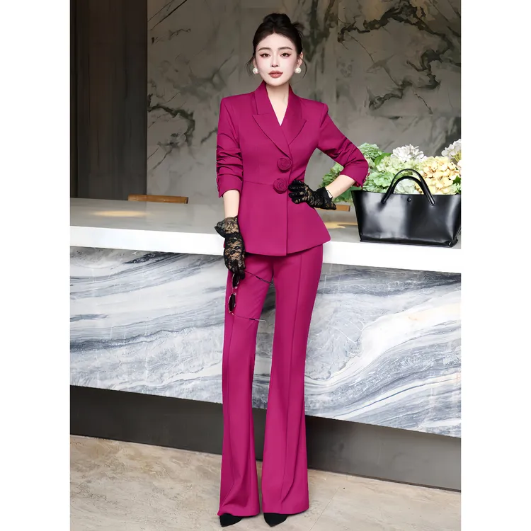 ZEROYK欧货高定职业装2025秋季设计感花朵扣收腰西服微喇裤两件套