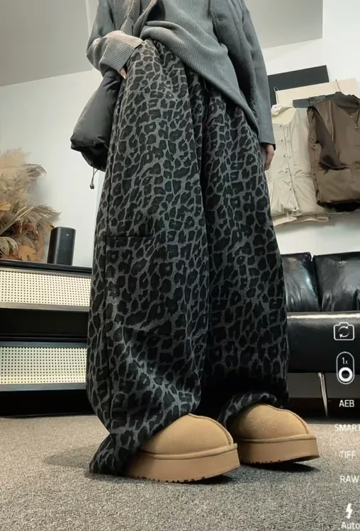 SHUANG洲：定制款宽松大版豹纹加厚百搭休闲裤