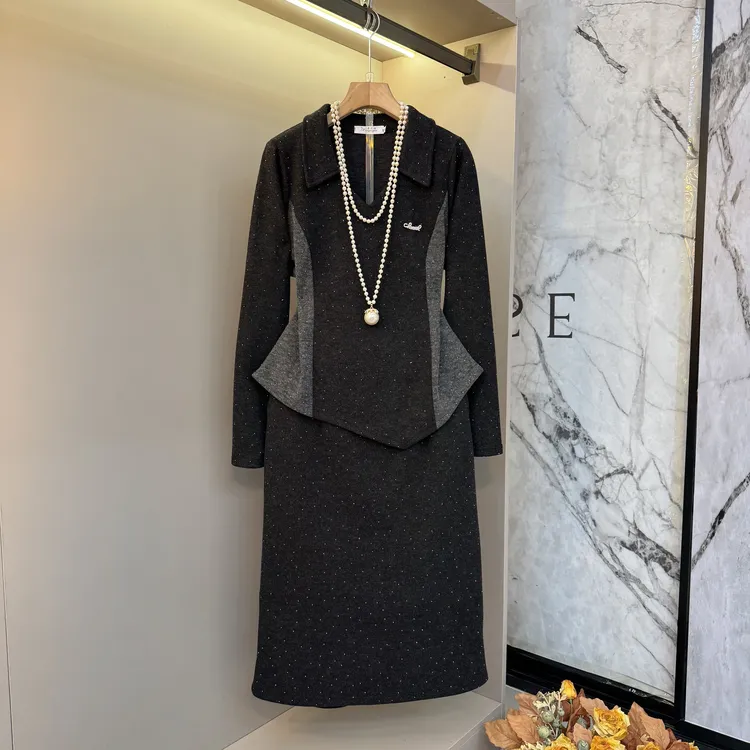 大码欧货撒星时尚2025轻奢设计感休闲洋气胖mm上衣+半裙套装1122