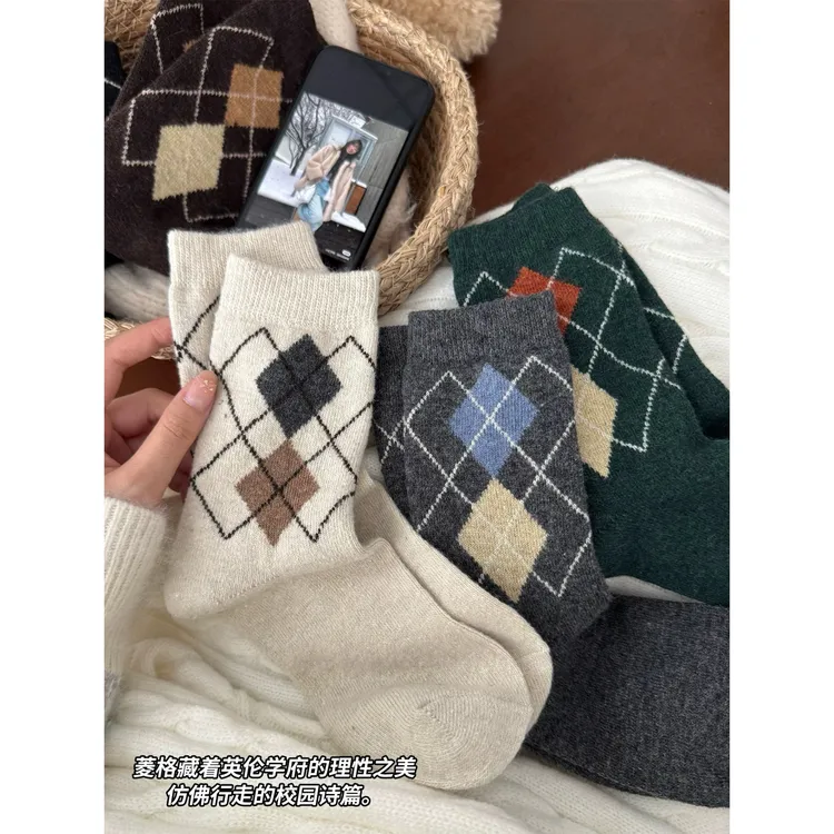 5双菱格厚羊毛袜子女秋冬款中筒袜加绒加厚保暖羊绒复古长袜