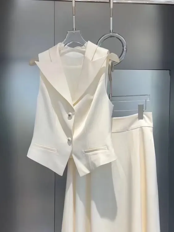 SS1088栀子白洋气无袖马甲女2025新款夏季显瘦气质上衣半裙套装