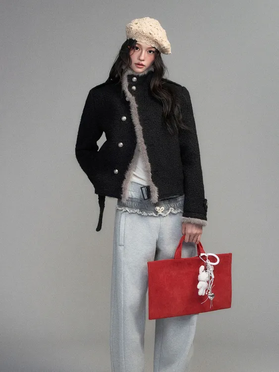 短款学院风保暖短外套女休闲风立领常规女装冬季