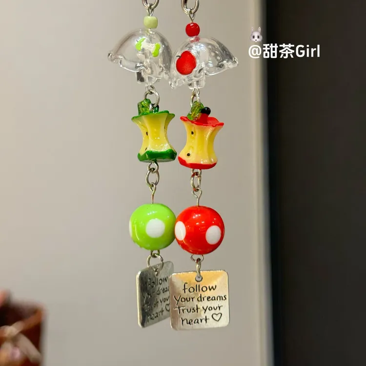 ins风红苹果风铃手机链可爱氛围感挂饰钥匙扣百搭简约包包挂件