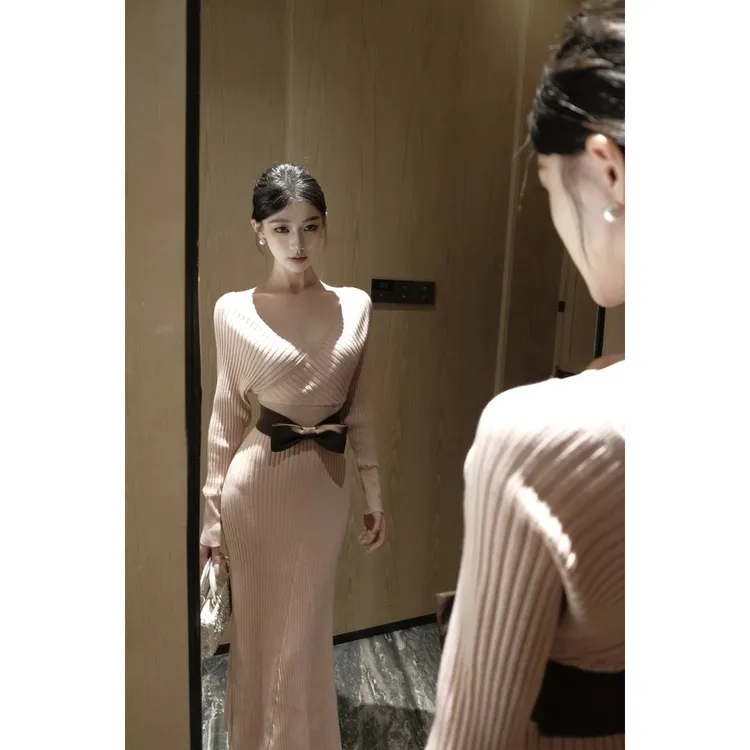 春日部心动情书纯欲修身收腰包臀连衣裙