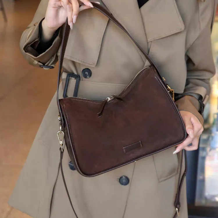 头层牛皮软皮宽肩带斜挎包包女2025新款大容量真皮简约单肩腋下包