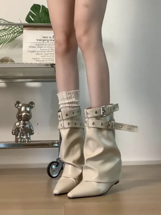 牛皮版~尖头皮带扣复古裤管靴坡跟短筒靴女显瘦气质骑士靴西部靴