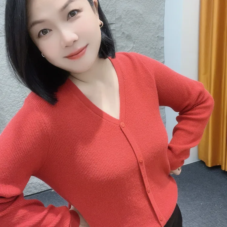 5680新年款微胖福音毛针织衫V领长袖常规款针织衫红色气质休闲款