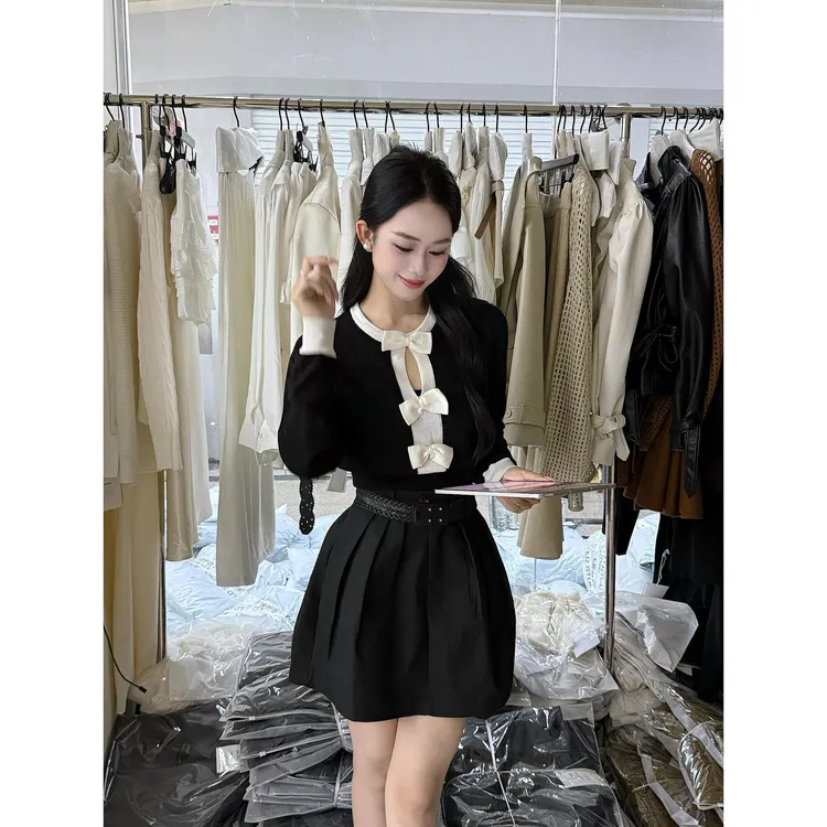 2025秋季新款韩系减龄撞色蝴蝶结小香风针织衫高腰A字半身裙套装