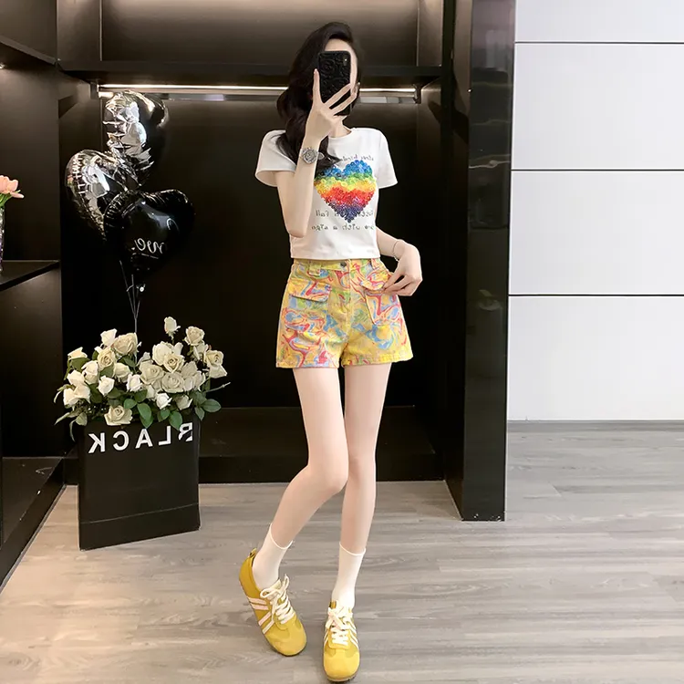 烫钻短袖T恤女夏季新款显瘦辣妹短款上衣牛仔短裤阔腿高腰热裤子