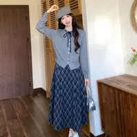 慕兔法式宽松短款长袖针织开衫搭方格半身裙两件套女2025秋季新款