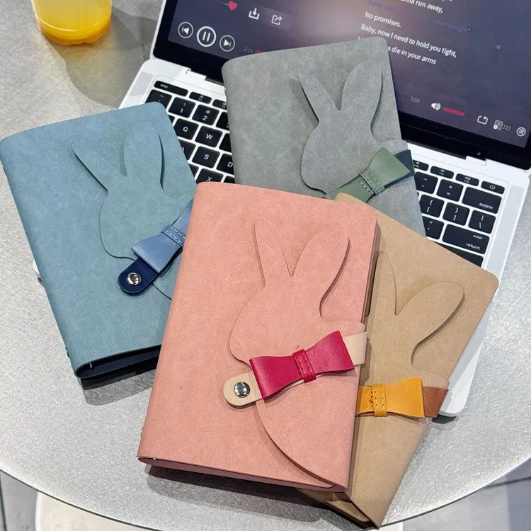 兔兔本动物元素多色活页夹少女可爱皮革质感100克纸