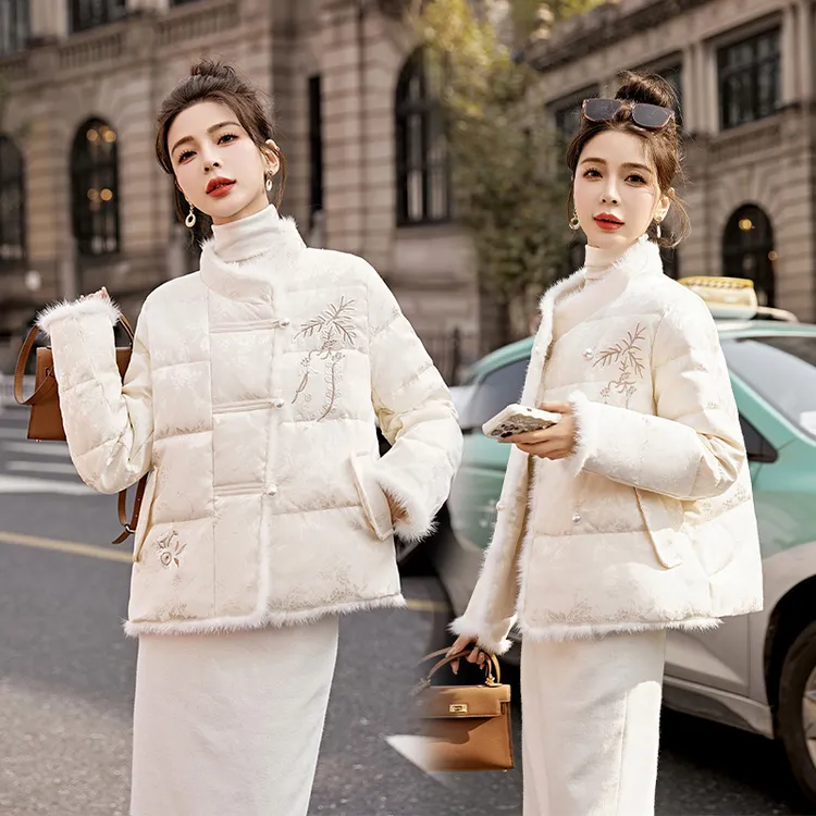 国风真水貂毛羽绒服女短款盘扣冬季新款刺绣鸭绒高中式级气质外套