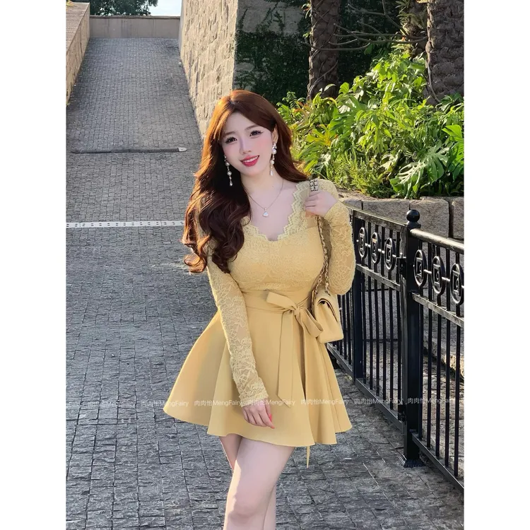 萌面侠肉肉怡【罗马公主】贵气蕾丝散摆A字千金连衣裙7048B