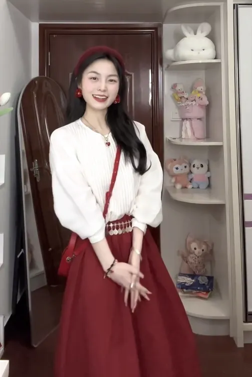 2025春秋新款休闲百搭圆领日系白色衬衫女红色高腰半身长裙两件套