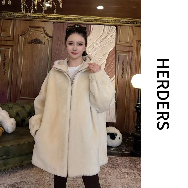 HERDERS“小软羊系列”短款连帽皮草外套40929