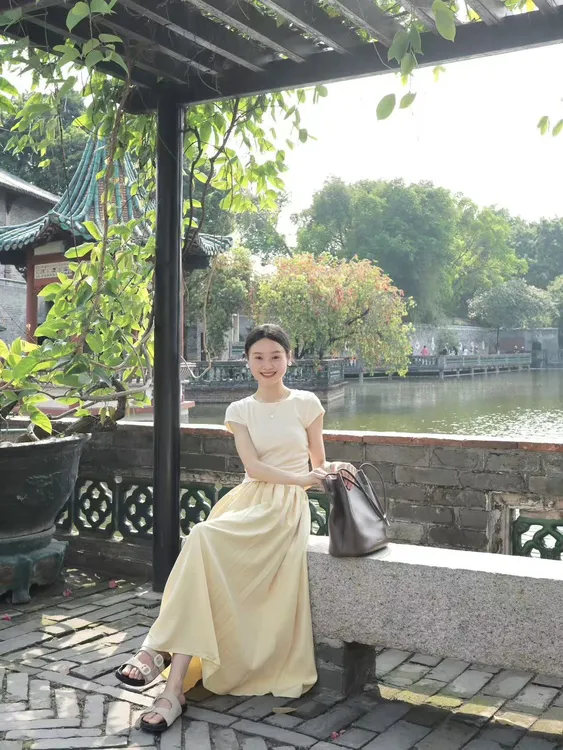 夏装搭配一整套时尚夏天多巴胺减龄穿搭黄色高腰半身裙子两件套装