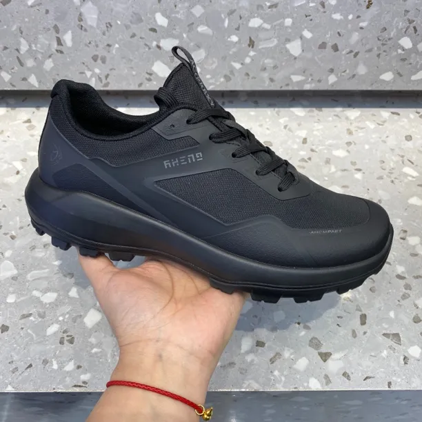 男士男款新款韩版潮鞋早春款户外运动休闲潮流休闲软底透气鞋