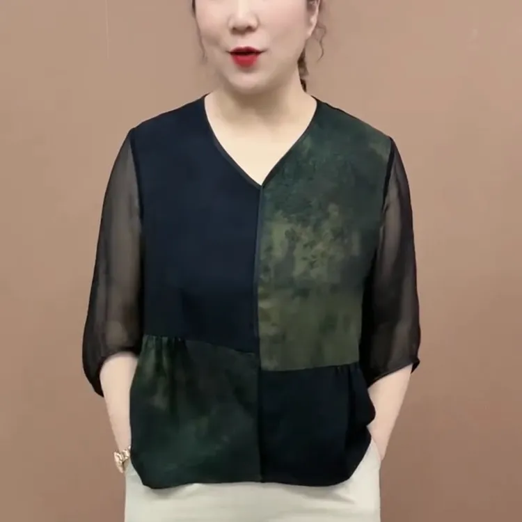 大码原创V领衬衫时髦气质女妈妈装