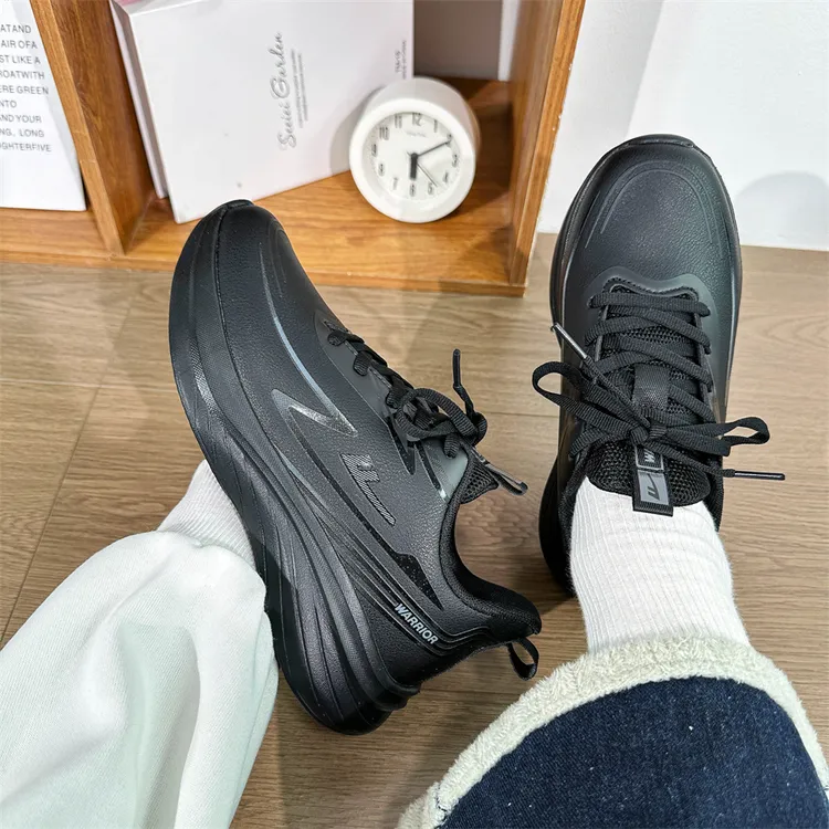 Warrior/回力运动鞋男鞋情侣黑色百搭皮面工作鞋轻便软底减震跑鞋