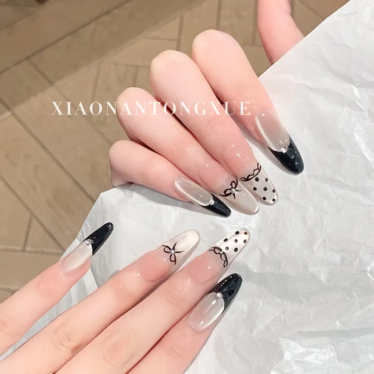 夏天显白手工穿戴甲中长款蝴蝶结裸色新款nails猫眼黑色指甲贴片