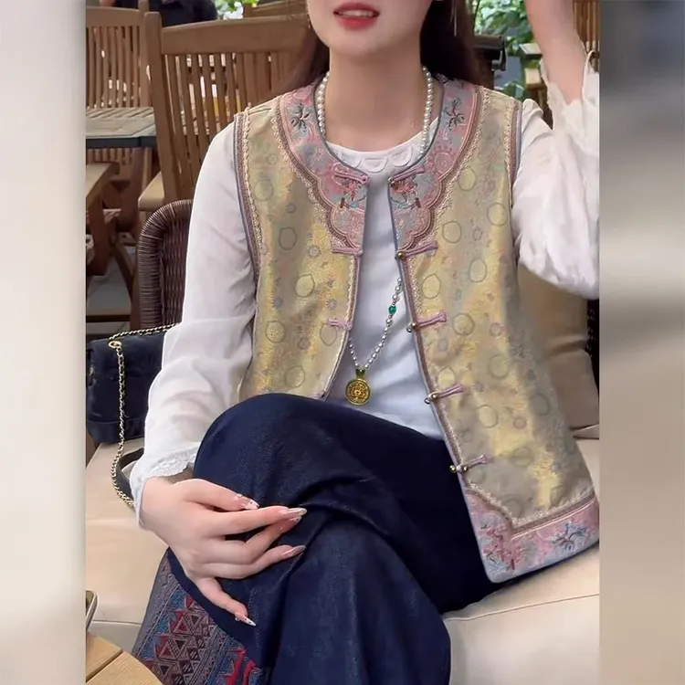 2025年秋季新款新中式国风复古马甲女高级感小众气质百搭无袖坎肩