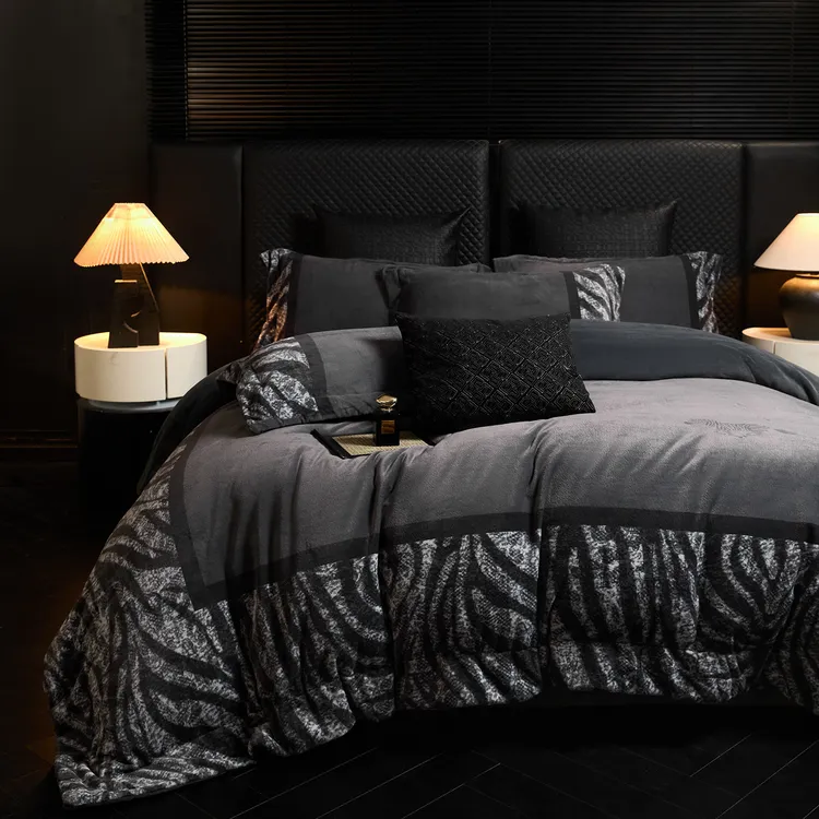 240g全消光牛奶绒四件套简约时尚双面绒入冬设计新款加厚床品